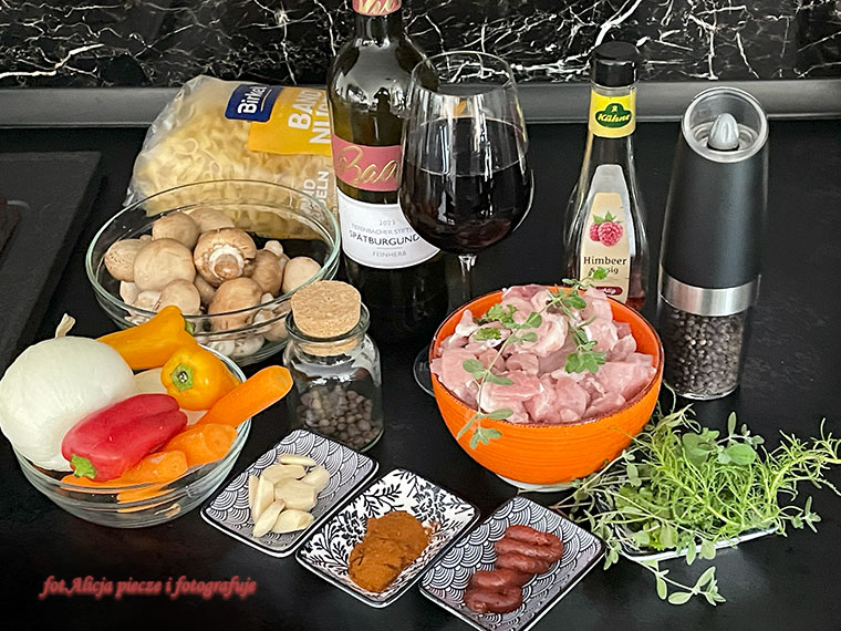 Burgundzka potrawa z szynkowego mięsa