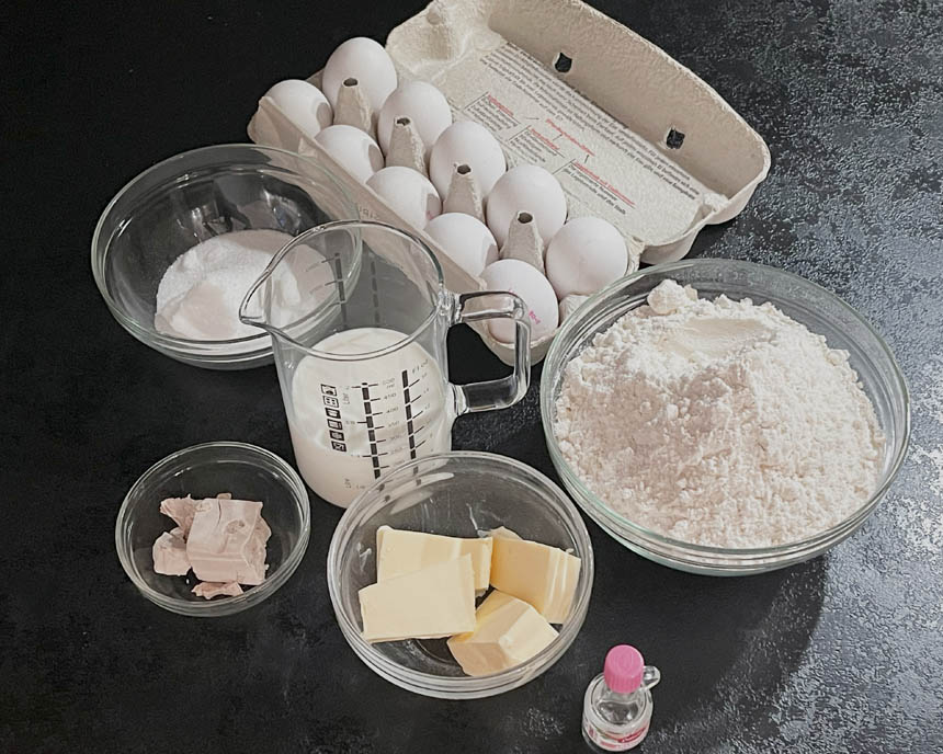 bułki drożdżowe z jagodami