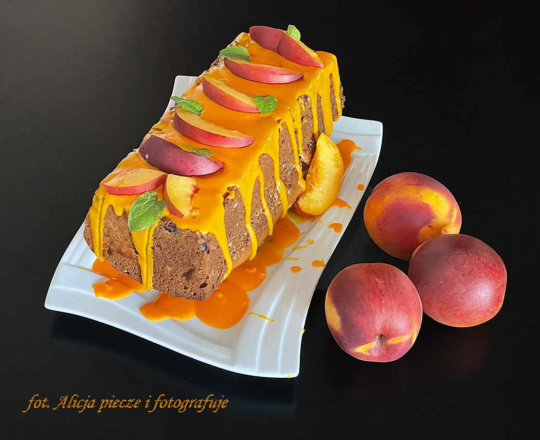 Brzoskwiniowe ciasto zwykłe