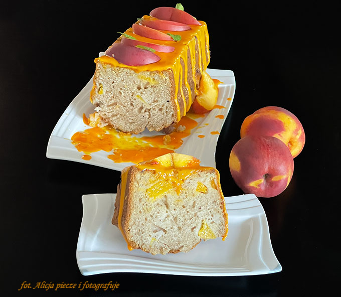 Brzoskwiniowe ciasto zwykłe