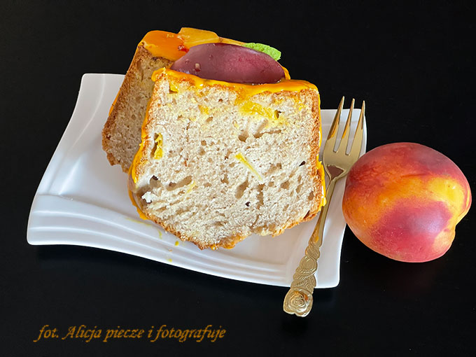 Brzoskwiniowe ciasto zwykłe