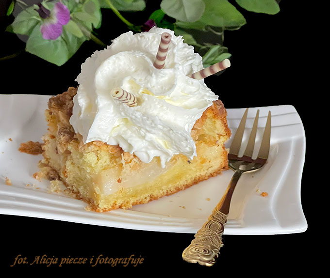 Ciasto z gruszkami i kruszonką