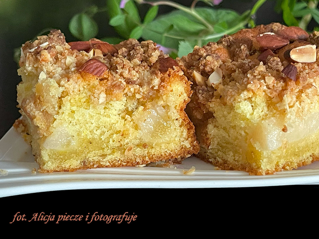 Ciasto z gruszkami i kruszonką