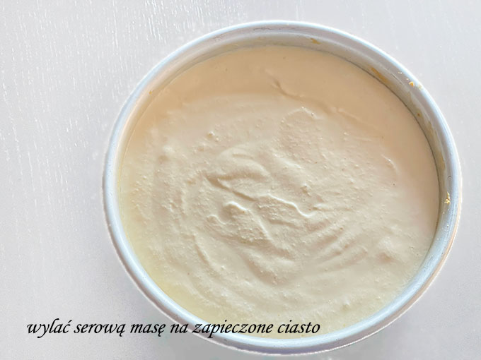 Sernik aksamitnie puszysty