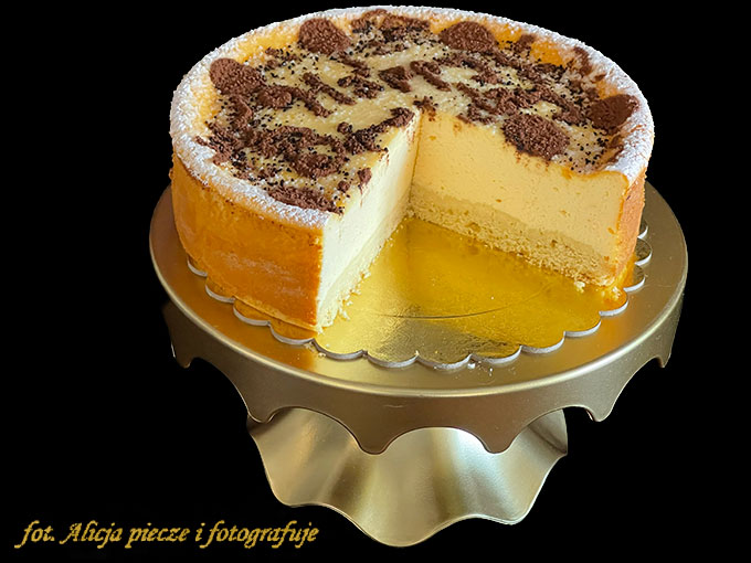 Sernik aksamitnie puszysty