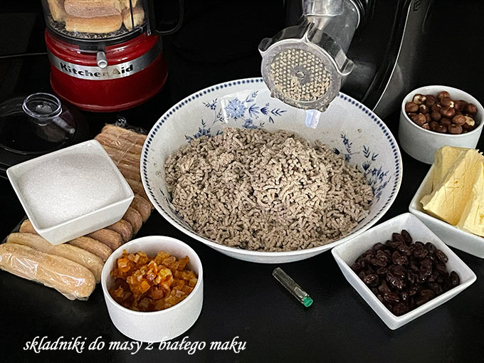 Sernik na białym maku-przygotowanie opis na zdjęciu