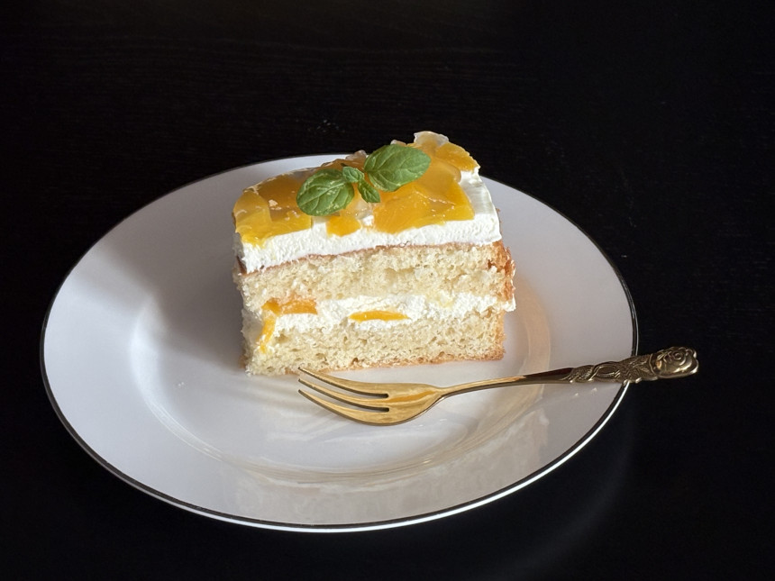 Tort brzoskwiniowy z mascarpone