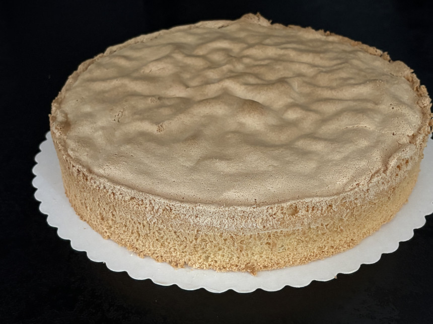 Tort brzoskwiniowy z mascarpone, biszkopt wspaniały, pyszny i bezproblemowy