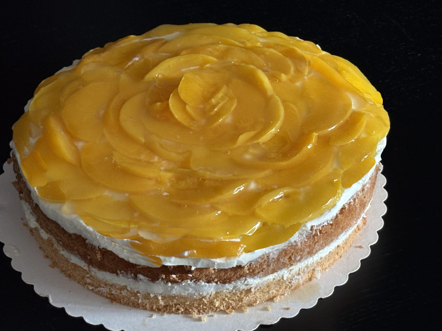 Tort z brzoskwiniami i Mascarpone